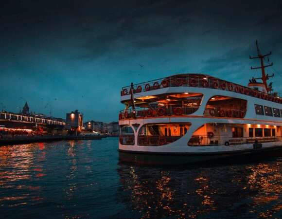 Dhow Cruise Dubai Deira Creek Standard - Lower Deck